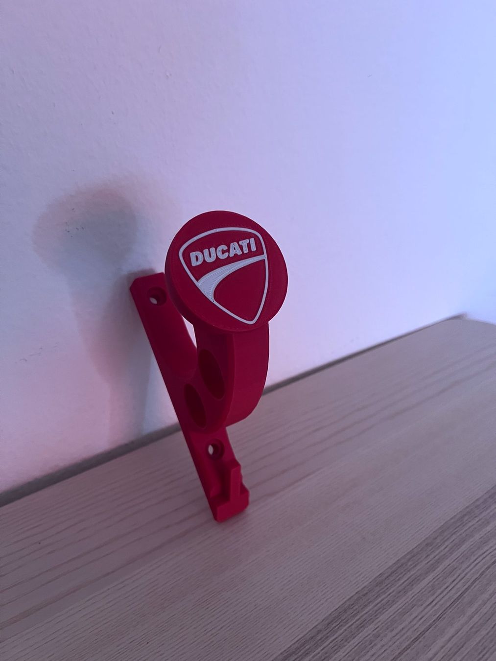 Sonstige Dekorationen & Accessoires: Support Casque moto Ducati – Neu (gemäss Beschreibung) aus Renens VD von hel_h75s