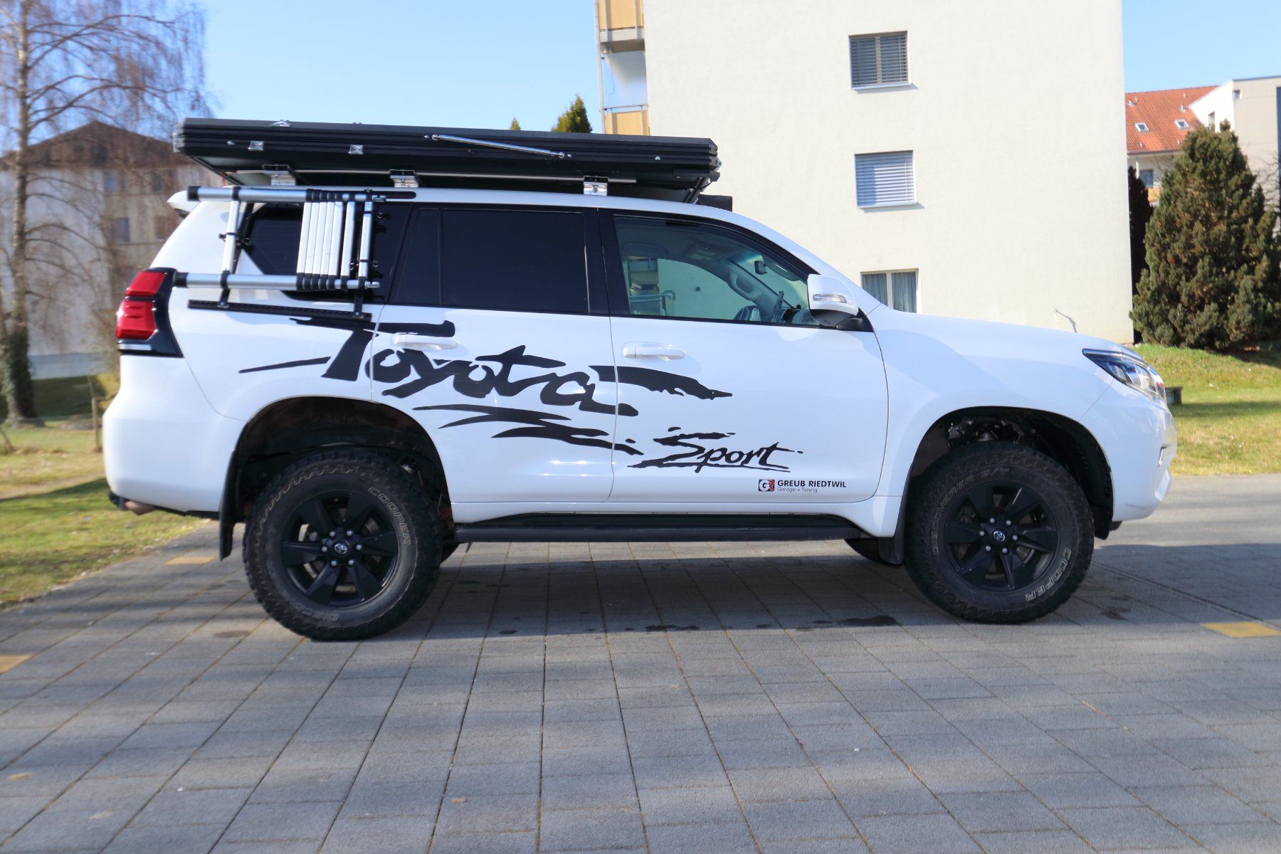 Toyota Véhicules de camping: Landcruiser 2.8TD Comfort Automatic – D'occasion à Menziken par rief60