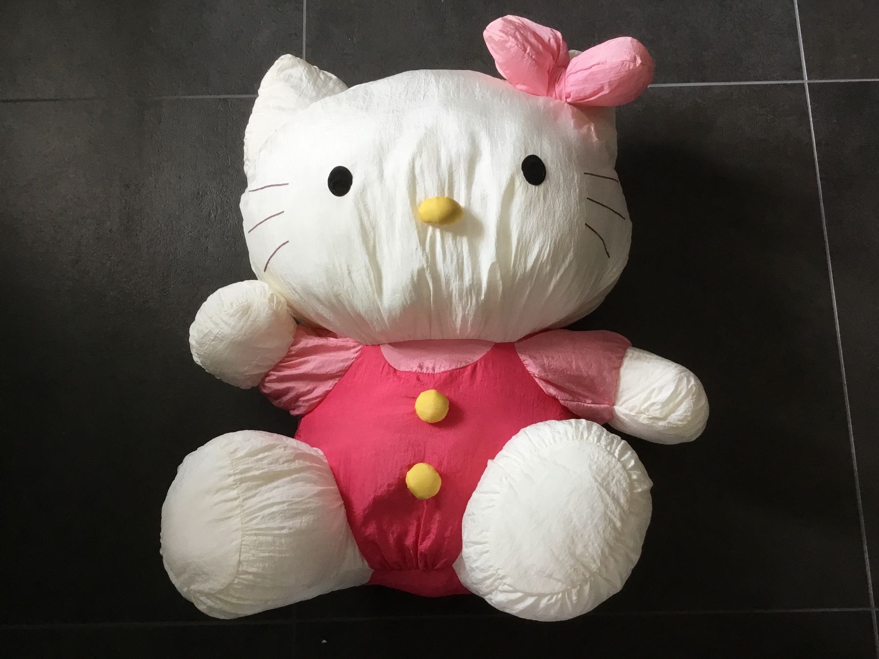Hello Kitty Statuette: Hello Kitty – Usato da Erlenbach im Simmental venduto da Sale-In-Crown