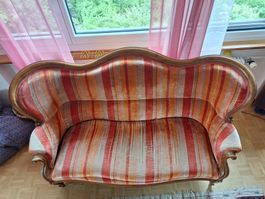 Antikes Zweisitzer-Sofa