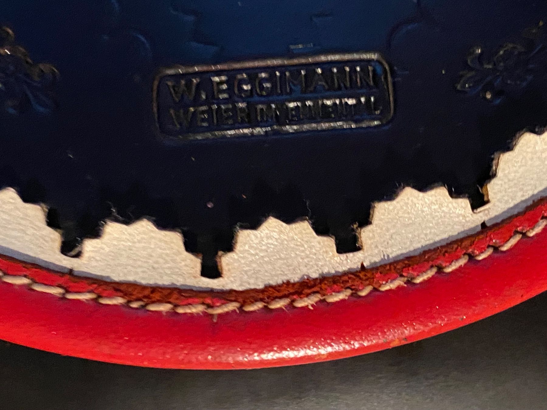 Campanacci mucche: Treichel mit besticktem Ledergurt, W. Eggimann, Weier i.E. – Usato da Eschenbach LU venduto da patrik27 5