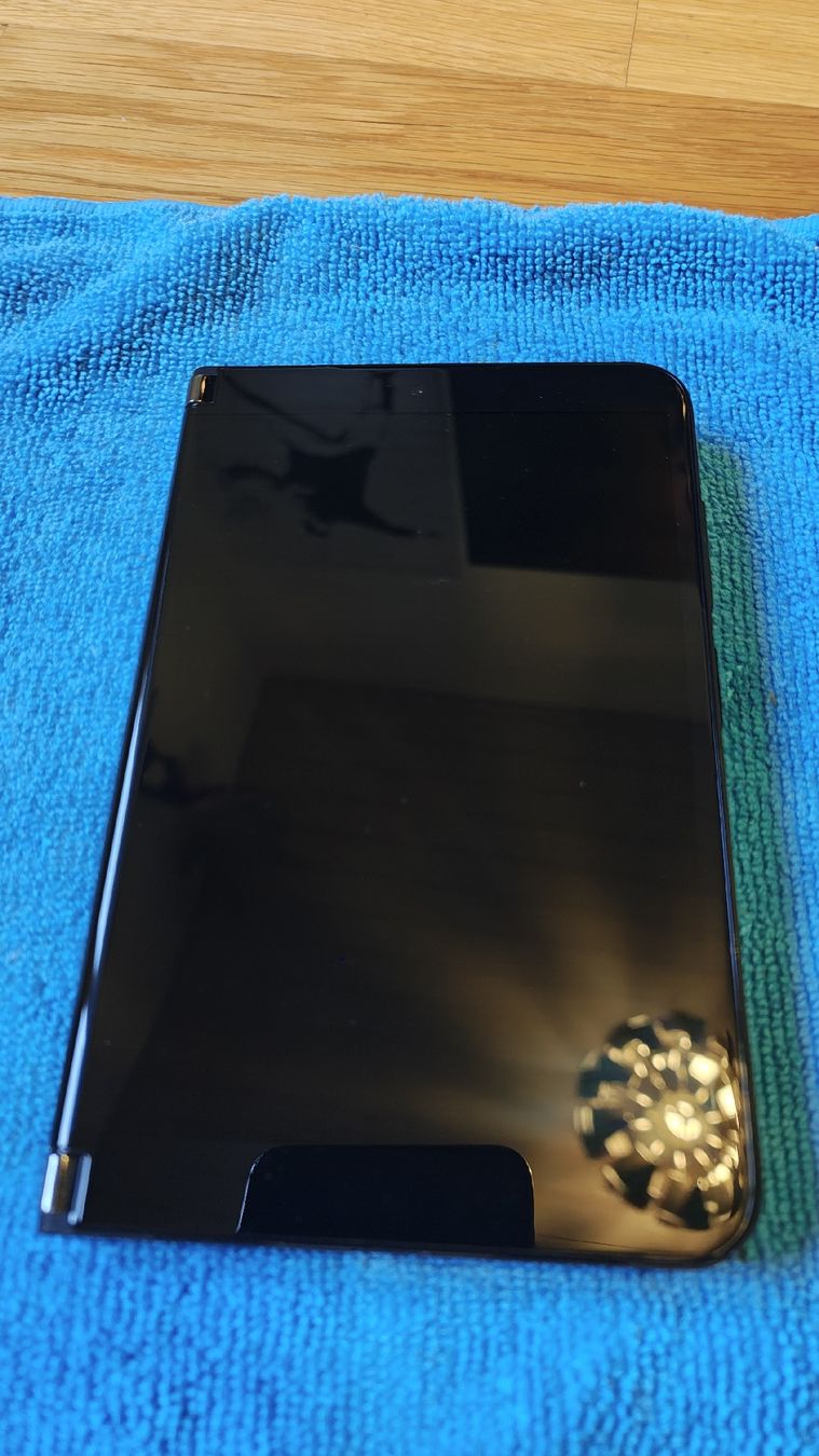 Microsoft Telefoni cellulari / Smartphones: Surface Duo Android 11 256GB Obsidian  – Usato da St. Gallen venduto da tintan 7