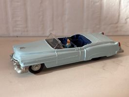 Dinky Toys Cadillac Eldorado bleu clair 1/43