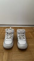 Nike Kinderschuhe weiss Grösse 25 gebrauchter Zustand