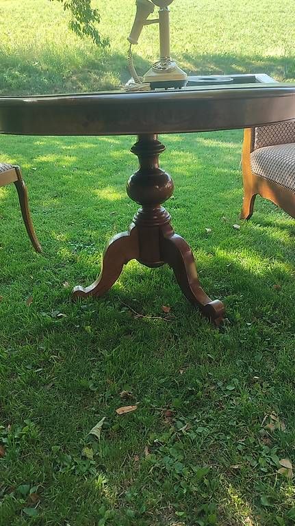 Set di tavolo e panche: Antike tisch, stühle, sofa set – Usato da niederhünigen venduto da Voupfoste 3