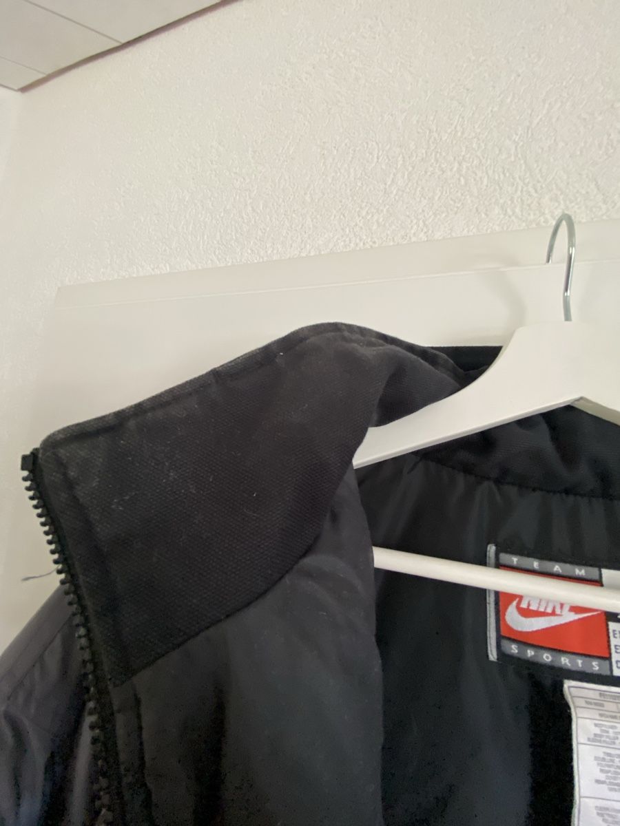 Nike Jacken: Vintage Nike Daunenjacke – Gebraucht aus Lützelflüh-Goldb von flu_q9tg 6