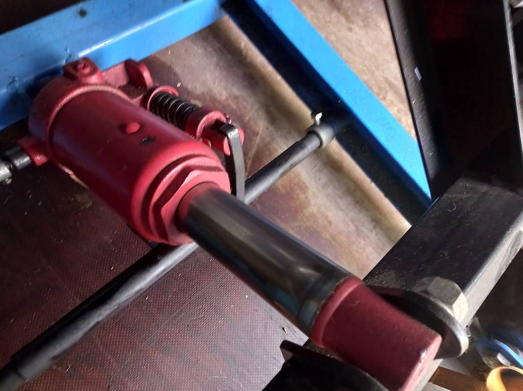 Lève-moto, crics: Hydraulischer Motorradheber / Motorradhebebühne – D'occasion à Heerbrugg par inviolable_2018 3