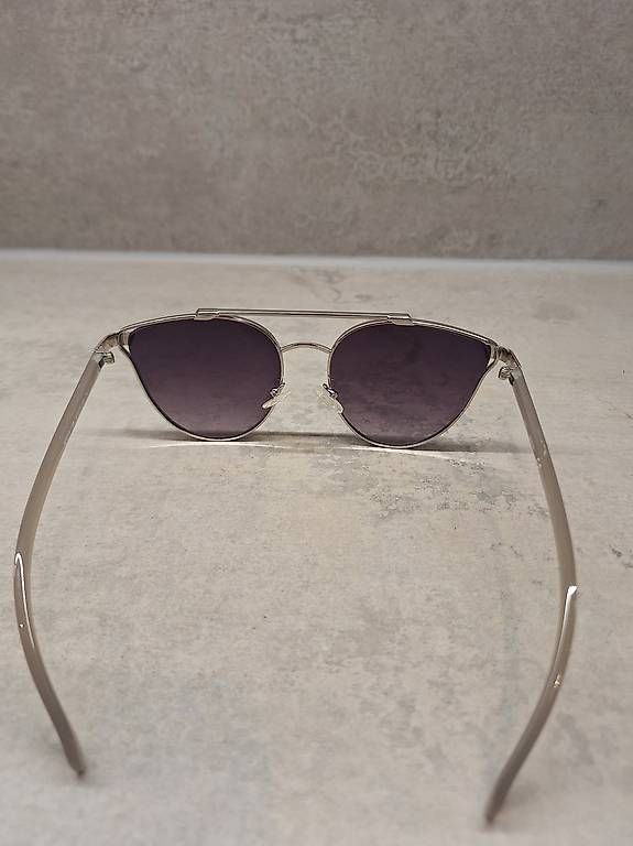 Occhiali & Lenti: Guess Sonnebrille  – Usato da Winterthur venduto da fam_hx 2