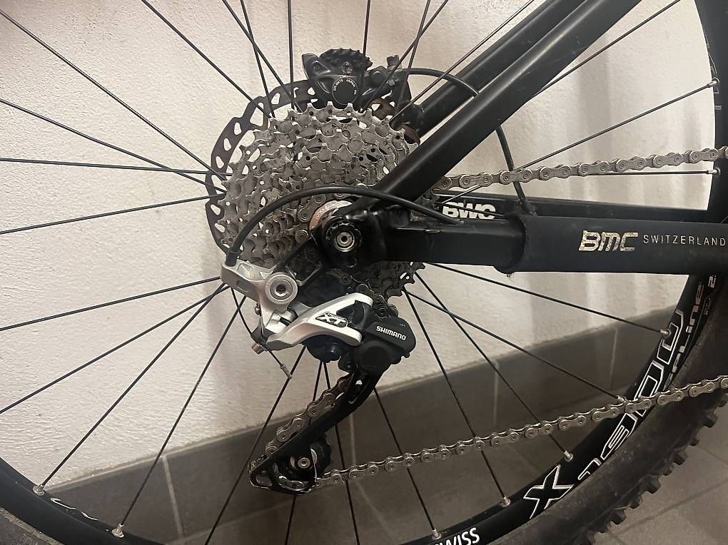 BMC Biciclette: VTT BMC FourStroke02 en Carbone, Taille L – Usato da Versoix venduto da sad_2cl8 6