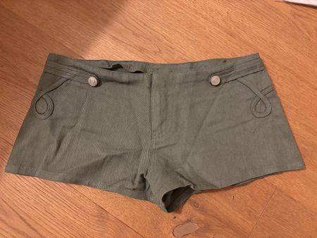 Olive Green Shorts, Size XS (Kids)