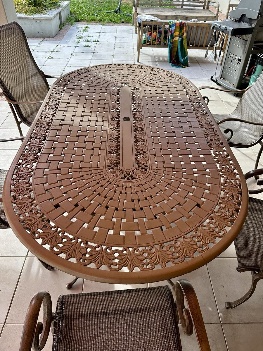 Tavoli: Gartentisch Oval Aluminium mit 5  Stühlen gebraucht – Usato da Vésenaz venduto da vane14 1
