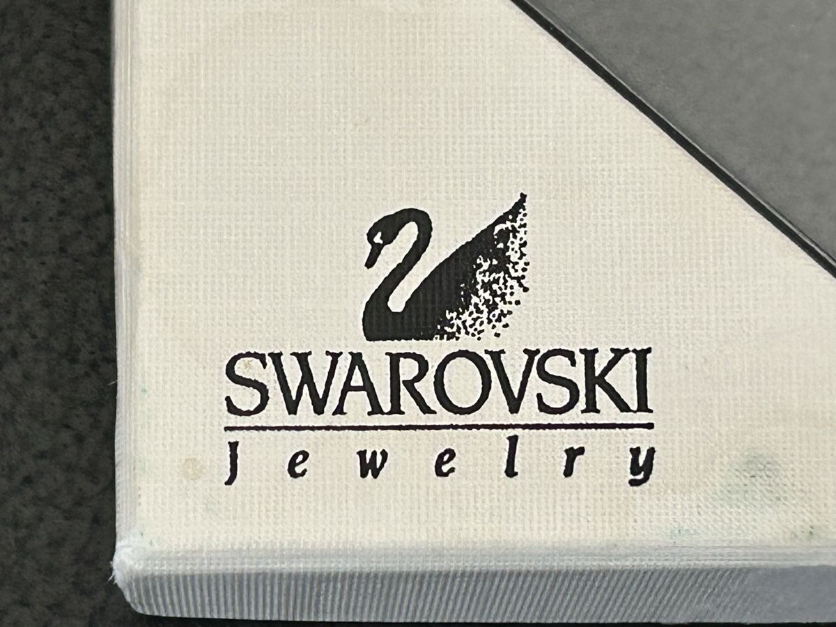 Colliers: Swarovski Halskette und Ohrringe – Neuf (Voir description) à Signau par atb_9d6k 2