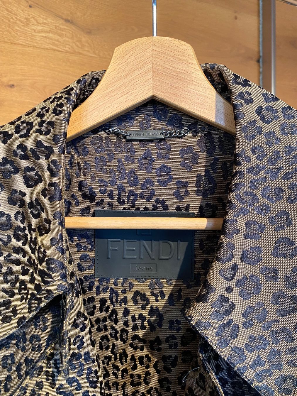 Fendi Cappotti: Vintage Fendi Trenchcoat – Nuovo e nell'imballaggio originale da Eggersriet venduto da VintageCouture86 1