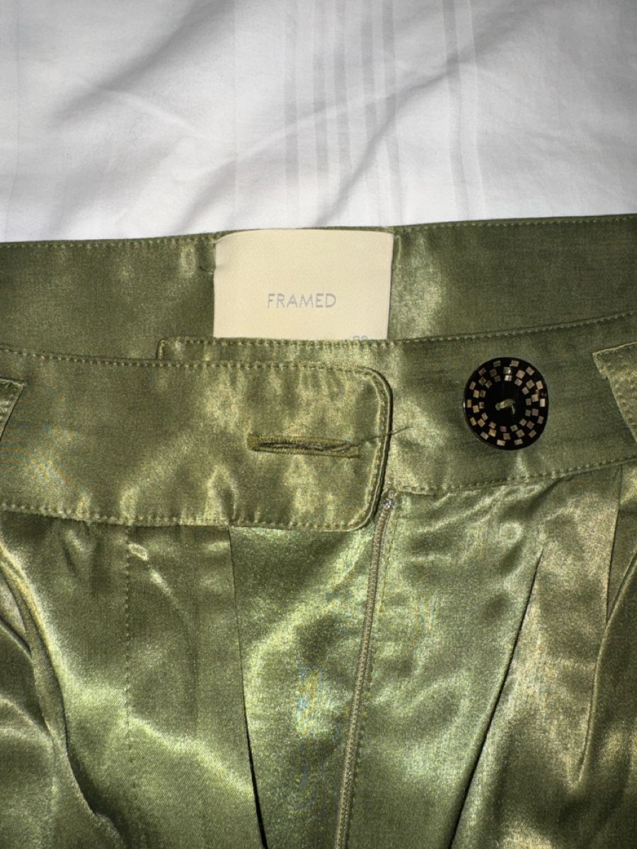 Pantaloni: Satin army green bubble trousers – Nuovo (secondo la descrizione) da Genève venduto da camillarachel 1