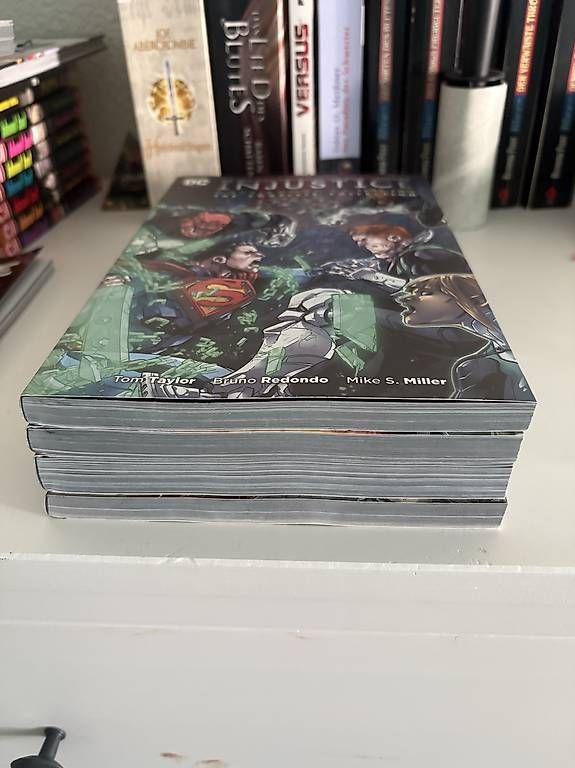 Fumetti: DC Injustice komplett – Usato da Schleinikon venduto da kar_8ww7 7