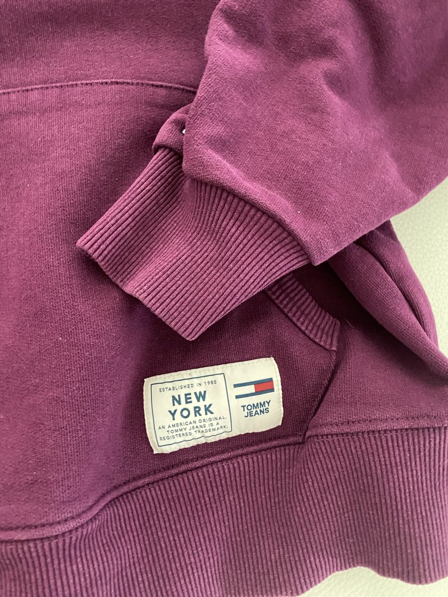 Tommy Hilfiger Pullover & Sweatshirts: Tommy Hilfiger Kaputzen Pullover – Gebraucht aus Opfikon von Luis144 2