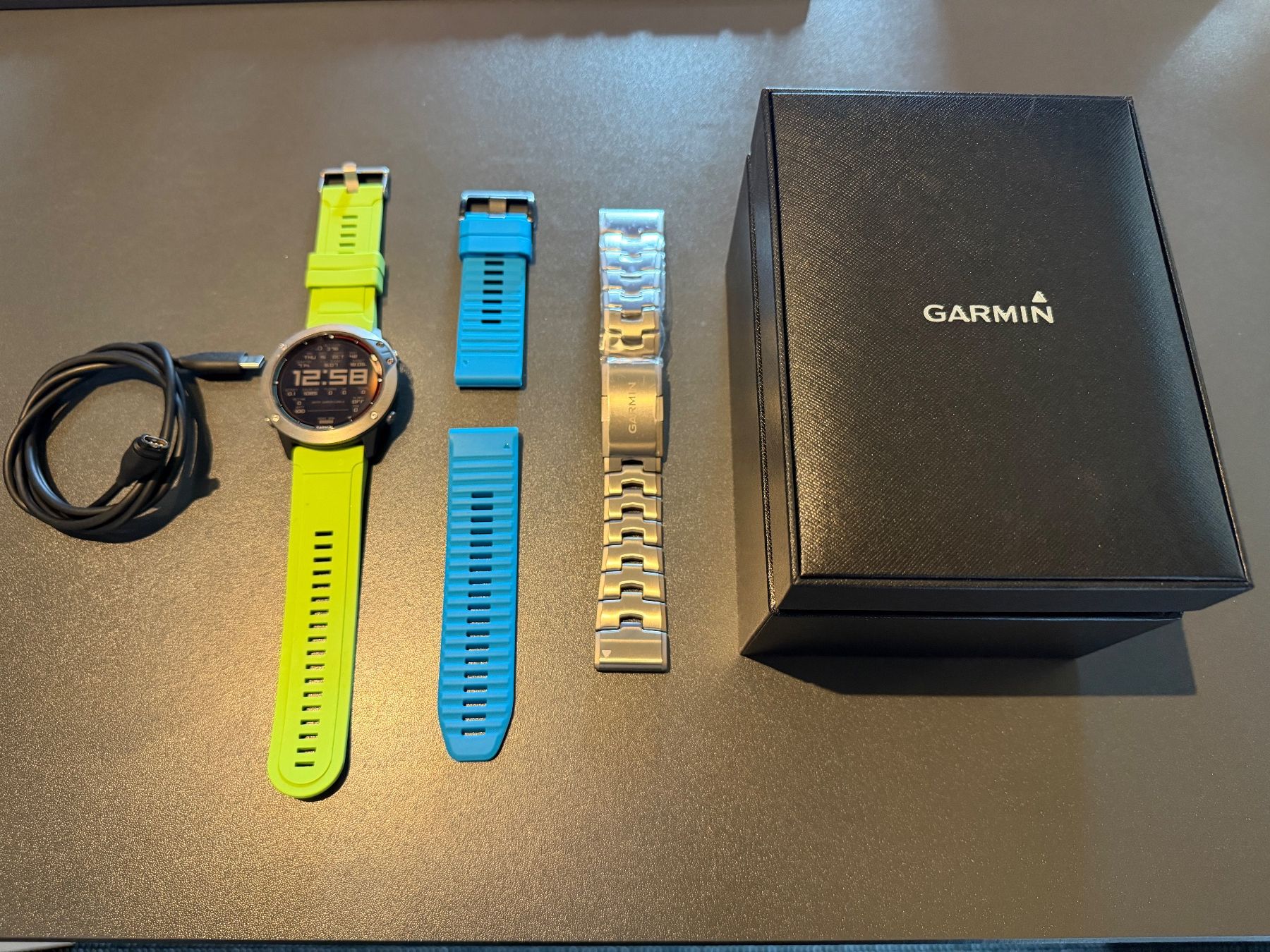 Garmin Smartwatch: GARMIN QUATRIX 6X SOLAR – Neu und originalverpackt aus Tagelswangen von mer_7cvd 1