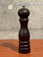 Peugeot pepper mill, grind your herbs this Autumn season