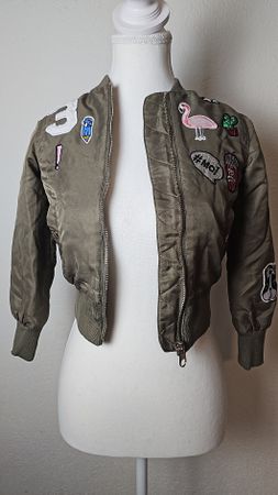 Veste bomber kaki avec écussons pour enfant taille 134/68