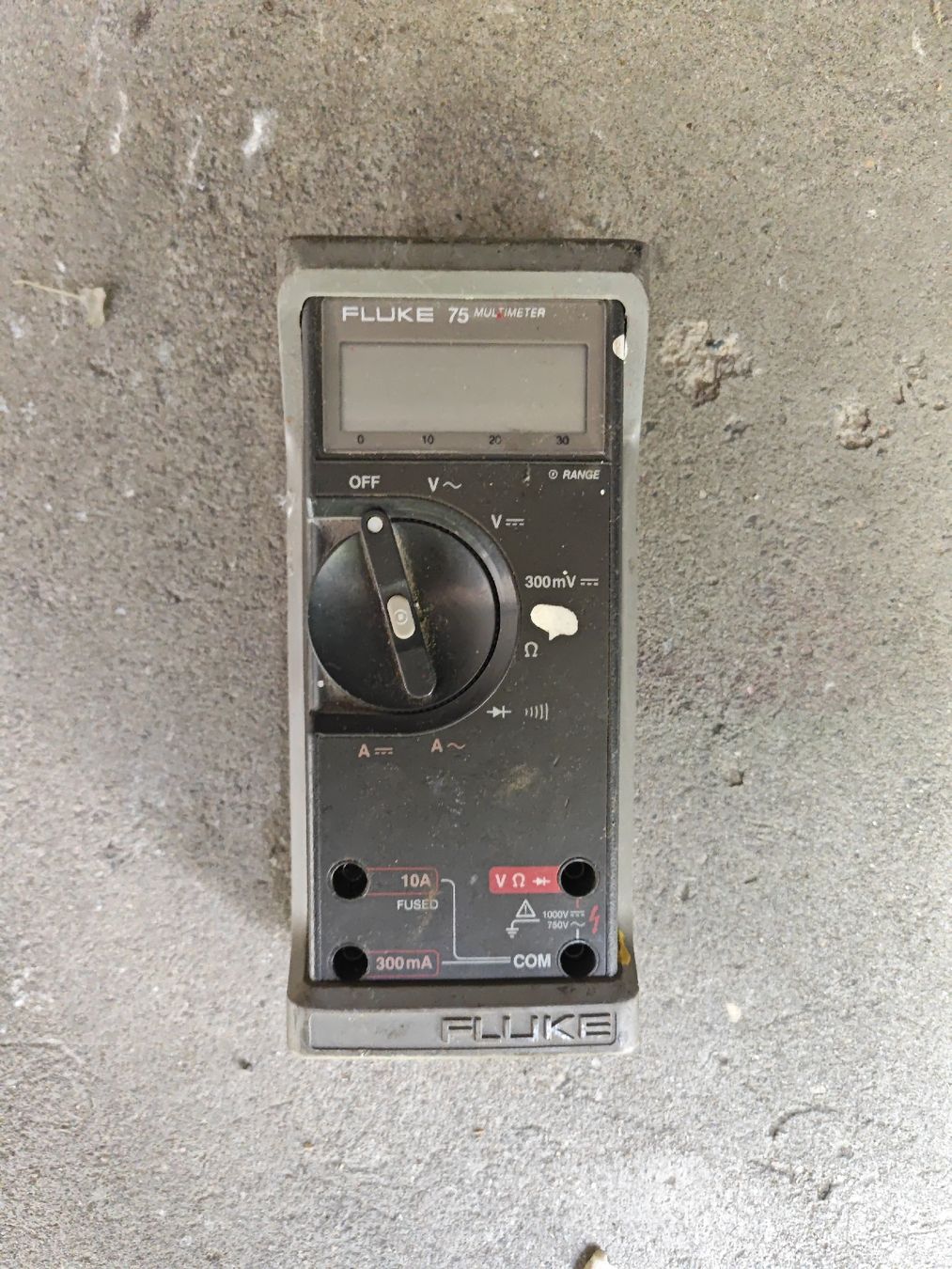 Fluke Misurare: Fluke 75 Multimeter & Elbro Tester 3000  – Usato da Sissach venduto da Siraiwan 2