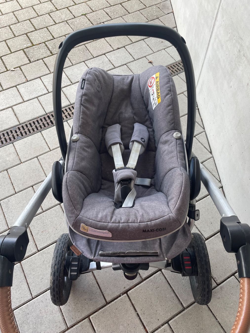 Maxi-Cosi Carrozzine: Kinderwagen/ Buggy/ Maxicosi – Usato da Buchberg venduto da carla.tanner 4