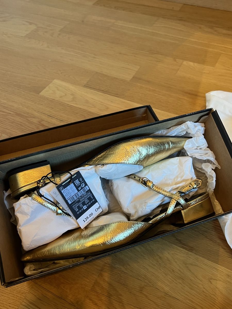 Massimo Dutti Scarpe da donna: Massimo Dutti EU38 – Usato da Ecublens VD venduto da cel_2vx7 2