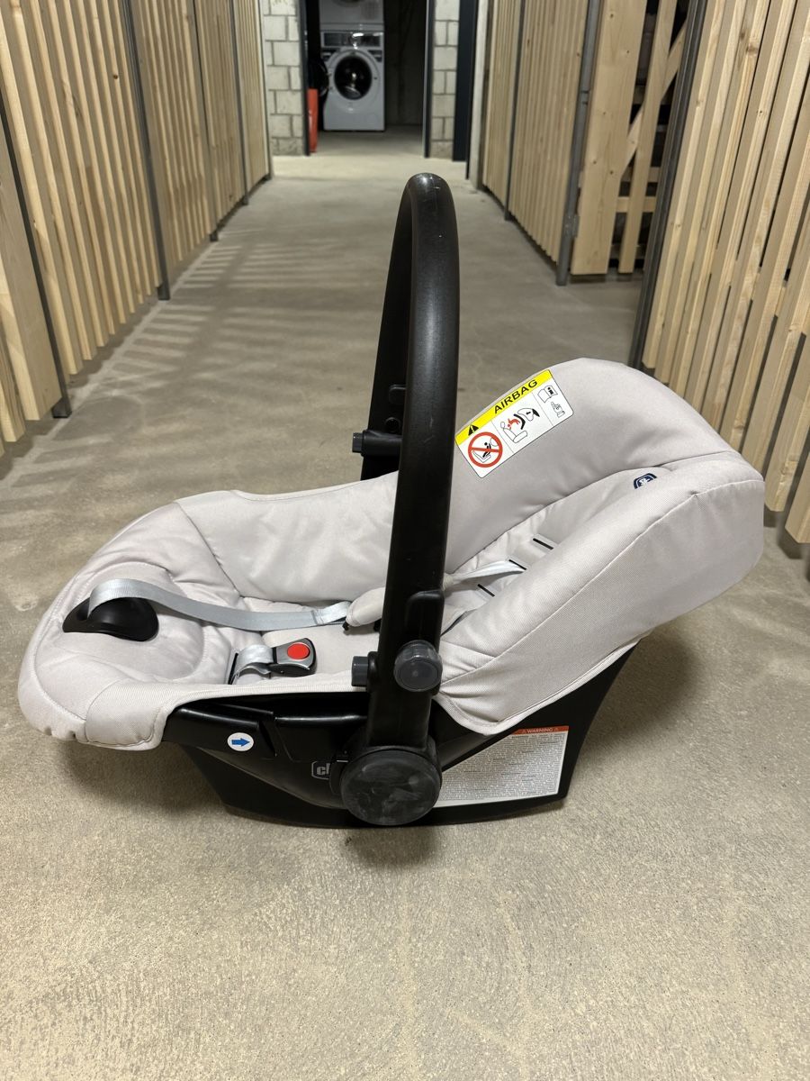 Chicco Auto-Kindersitze: Chicco Babyschale – Neu (gemäss Beschreibung) aus Walzenhausen von Steeevisch 1