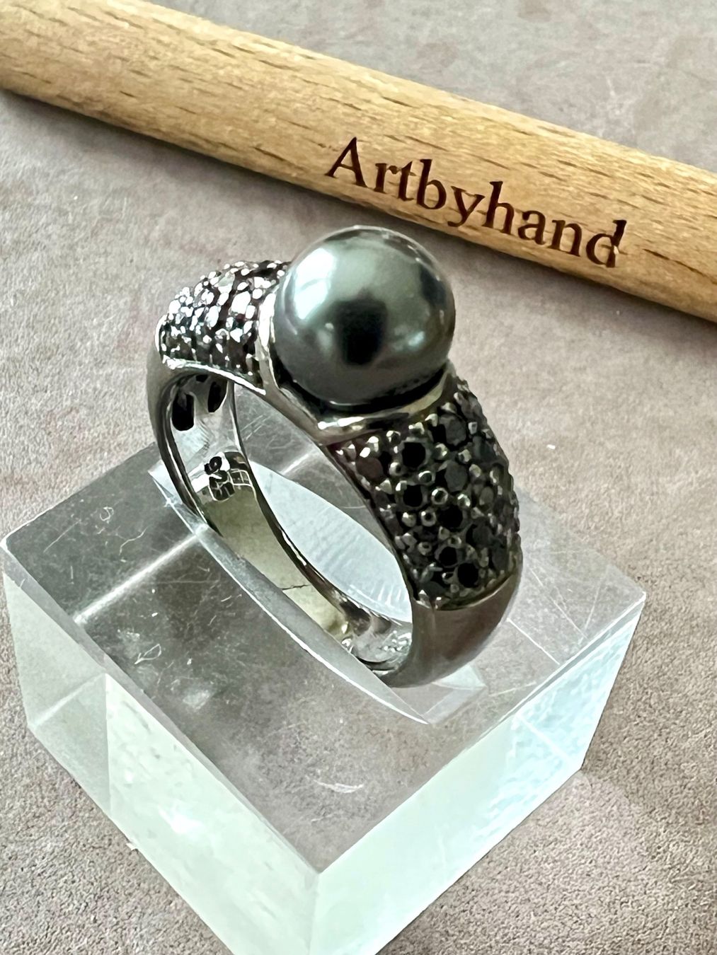 Anelli: 925 Silberring mit dunkler Zucht-Perle & Pavé Besatz – Usato da Ruswil venduto da artbyhand 2