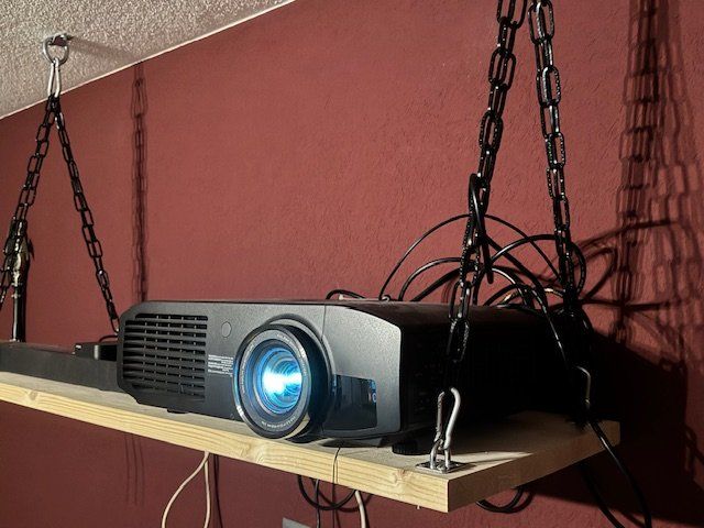 Panasonic Proiettori: Profi-Beamer Panasonic PT AT6000 Heimkino – Usato da Büsserach venduto da Hot_Shots 2