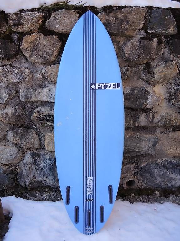 Tavole da surf e di nuoto: Pyzel Shadow 5'9.5'' XTR Custom Surfboard – Usato da Davos Clavadel venduto da andiabel 1