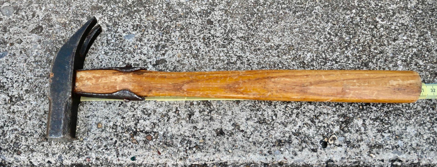 Tutti gli attrezzi: Antiker SCHUSTERHAMMER punziert 21 länge 31cm – Usato da Pfaffhausen venduto da mono_rec 4