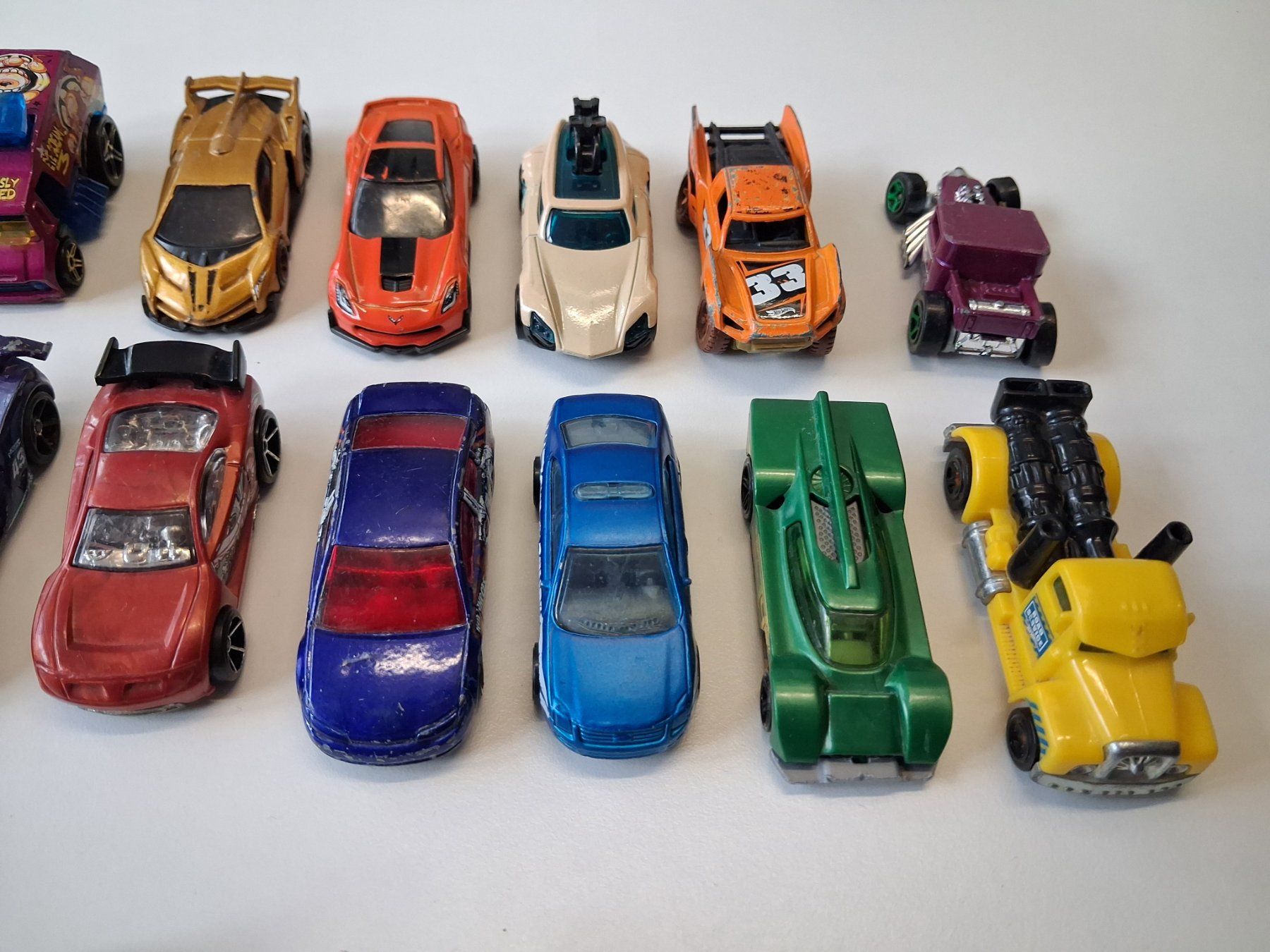Hot Wheels Giocattoli: Hot Wheels 21 Stück – Usato da Bern venduto da KavIndustries 1