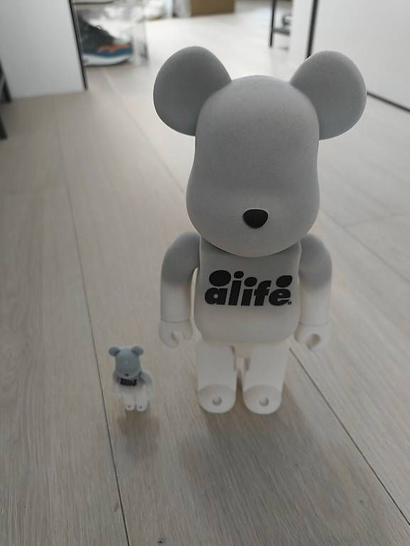 Figurines: Bearbrick x alife 100% & 400% Set Flock – D'occasion à Luzern par Pokepas