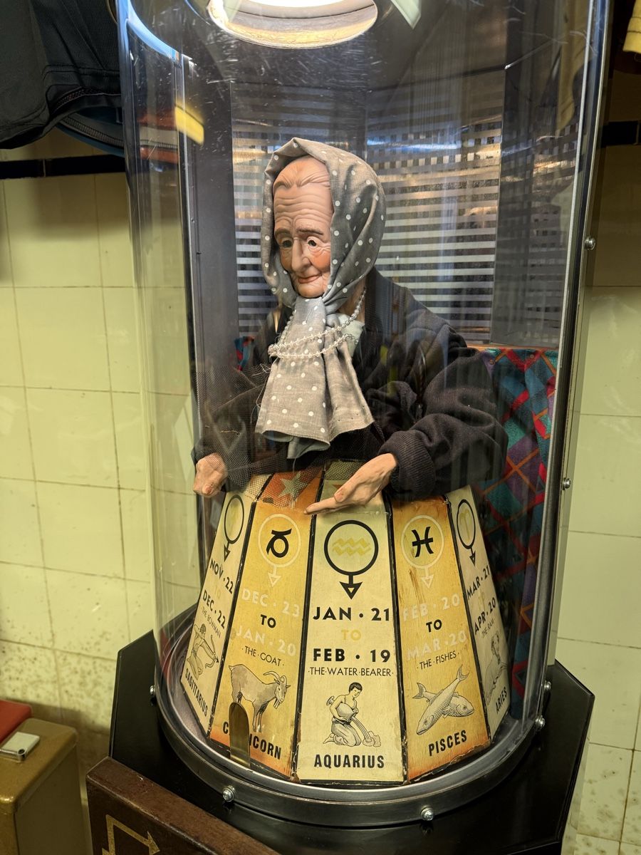 Slot Machine: Wahrsagerautomat 30 er Jahren – Usato da bern venduto da Seeburg 6