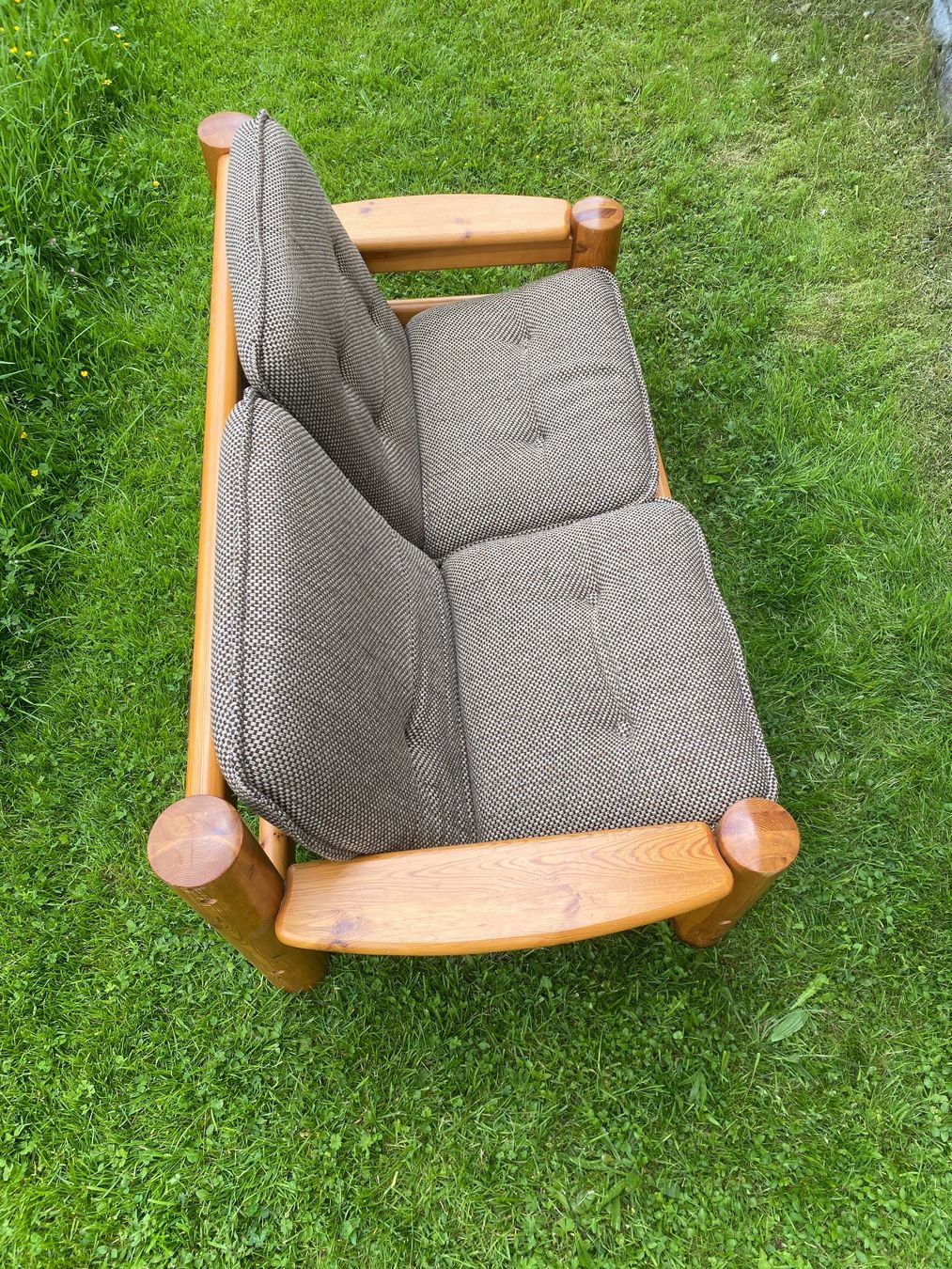 Sofas: Rustikales 2er Sofa aus massivem Holz – Gebraucht aus Wildhaus von mandala10 3
