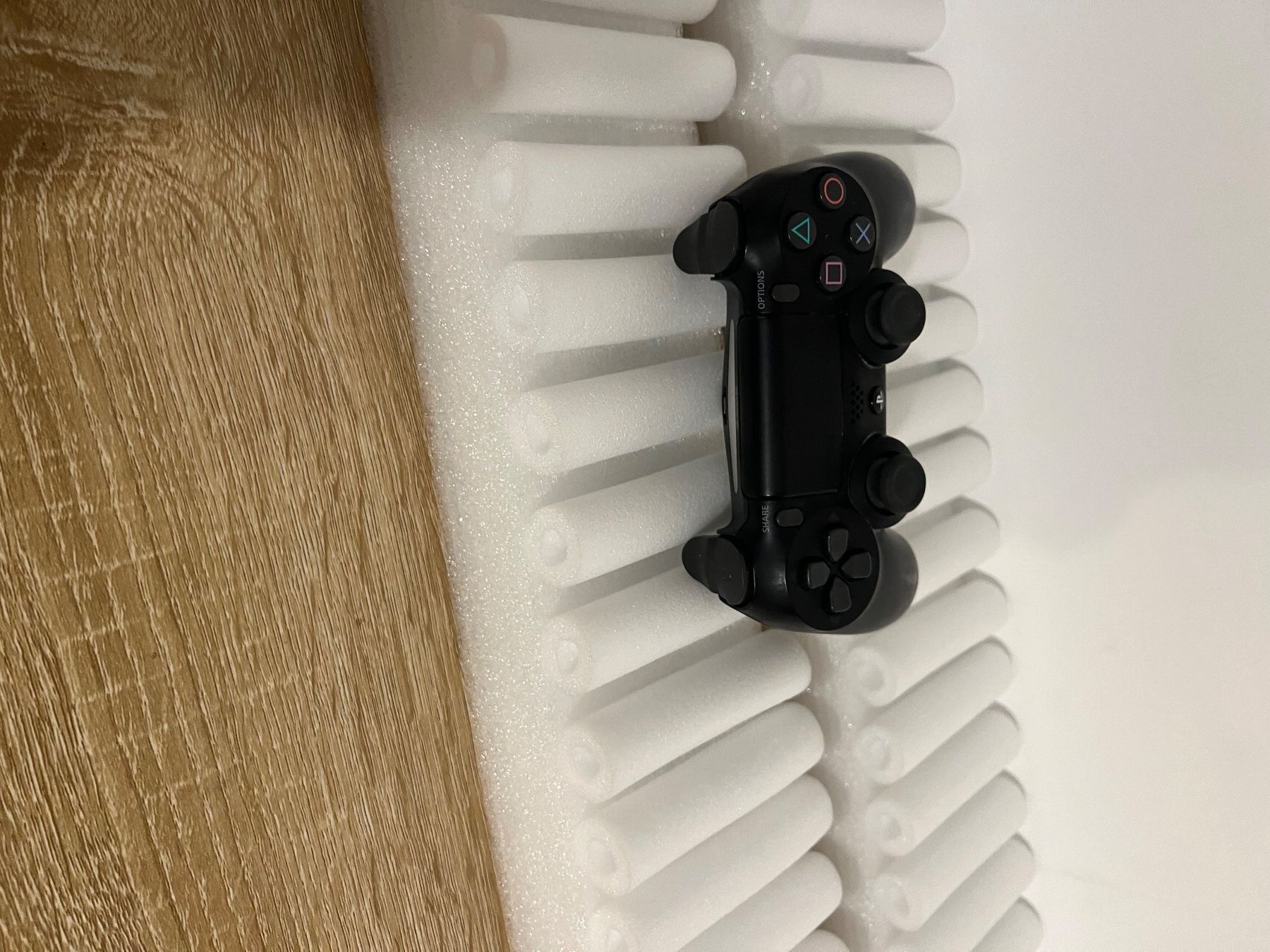 Sony Controller: PS4 Controller – Usato da Zürich venduto da T.E.B 1