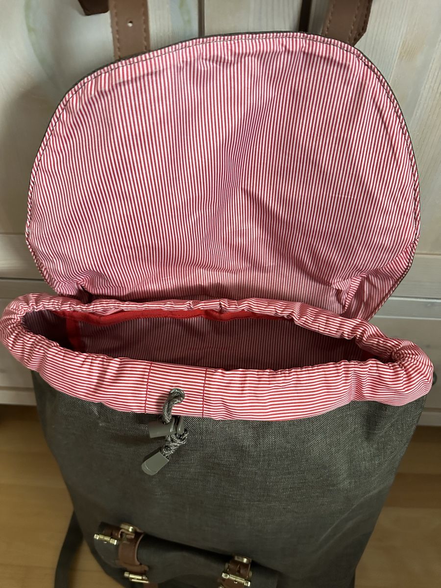 Herschel Zaini: Herschel Rucksack in Olivgrün – Usato da Niederteufen venduto da nana65 3