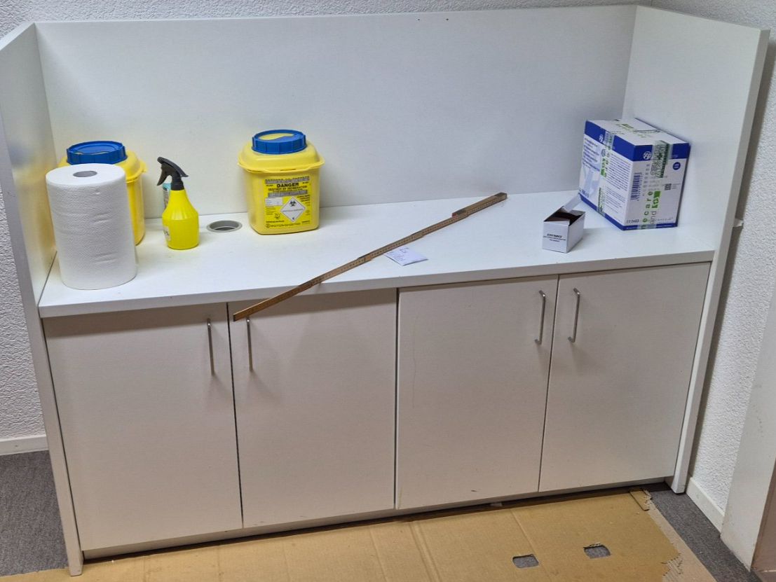 Armadi: Unterbauschrank, Einbauschrank – Usato da Huttwil venduto da Hpb7 2