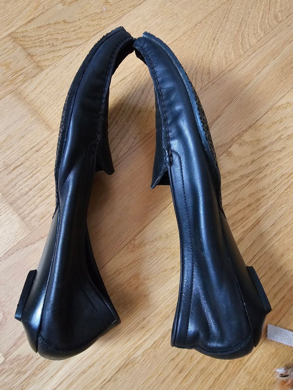 Scarpe da donna: Schwarze Echtleder Slipper - Elegante Schuhe! – Usato da Liestal venduto da Nerina5 4
