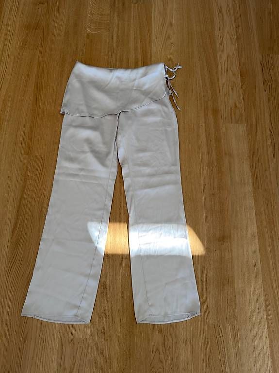 Pantalons: H&m satin pant – Neuf avec emballage d'origine à Bern par sar_r5dp 1
