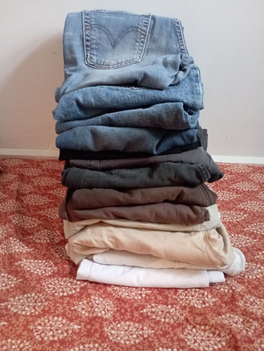 Jeans: 12 Damen - Jeans Grösse 34- 36 – Usato da St. Gallen venduto da nataraj