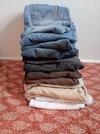 12 Damen - Jeans Grösse 34- 36