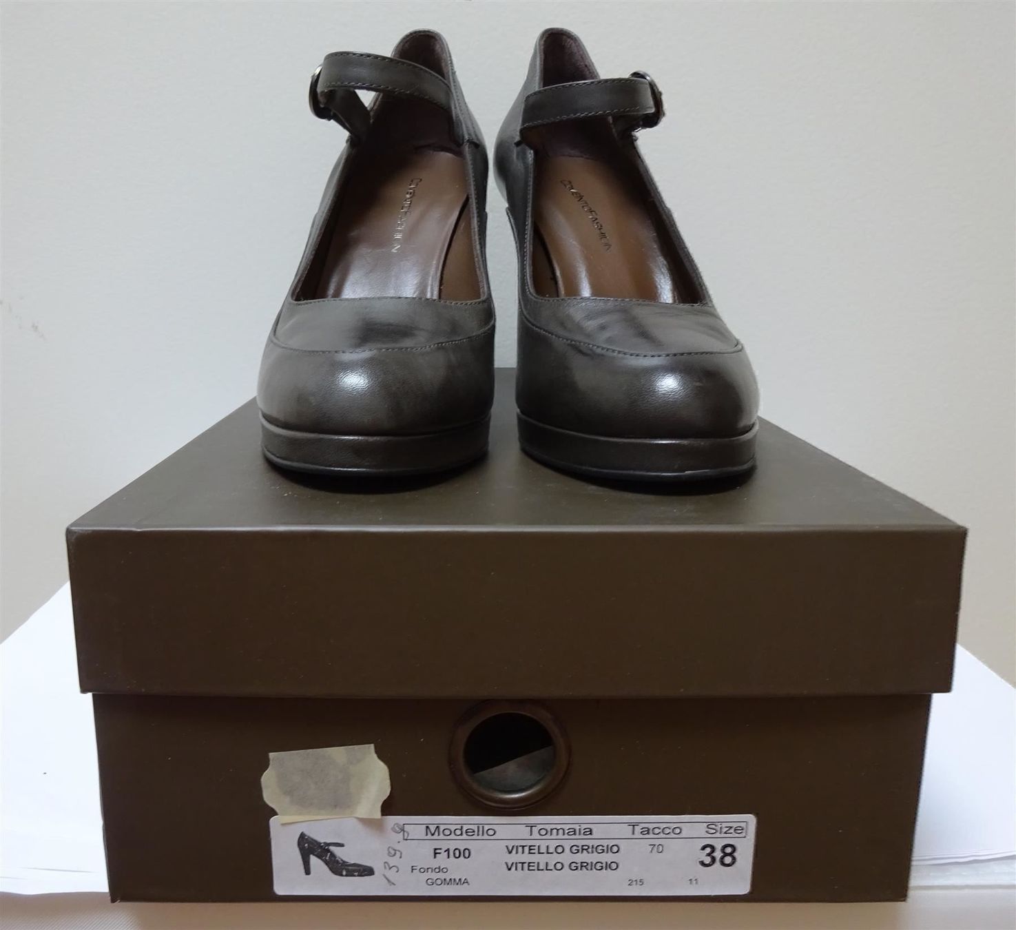 Scarpe da donna: Neue Leder Pumps  - Gr. 38 – Nuovo e nell'imballaggio originale da Zofingen venduto da Justizia_01 4