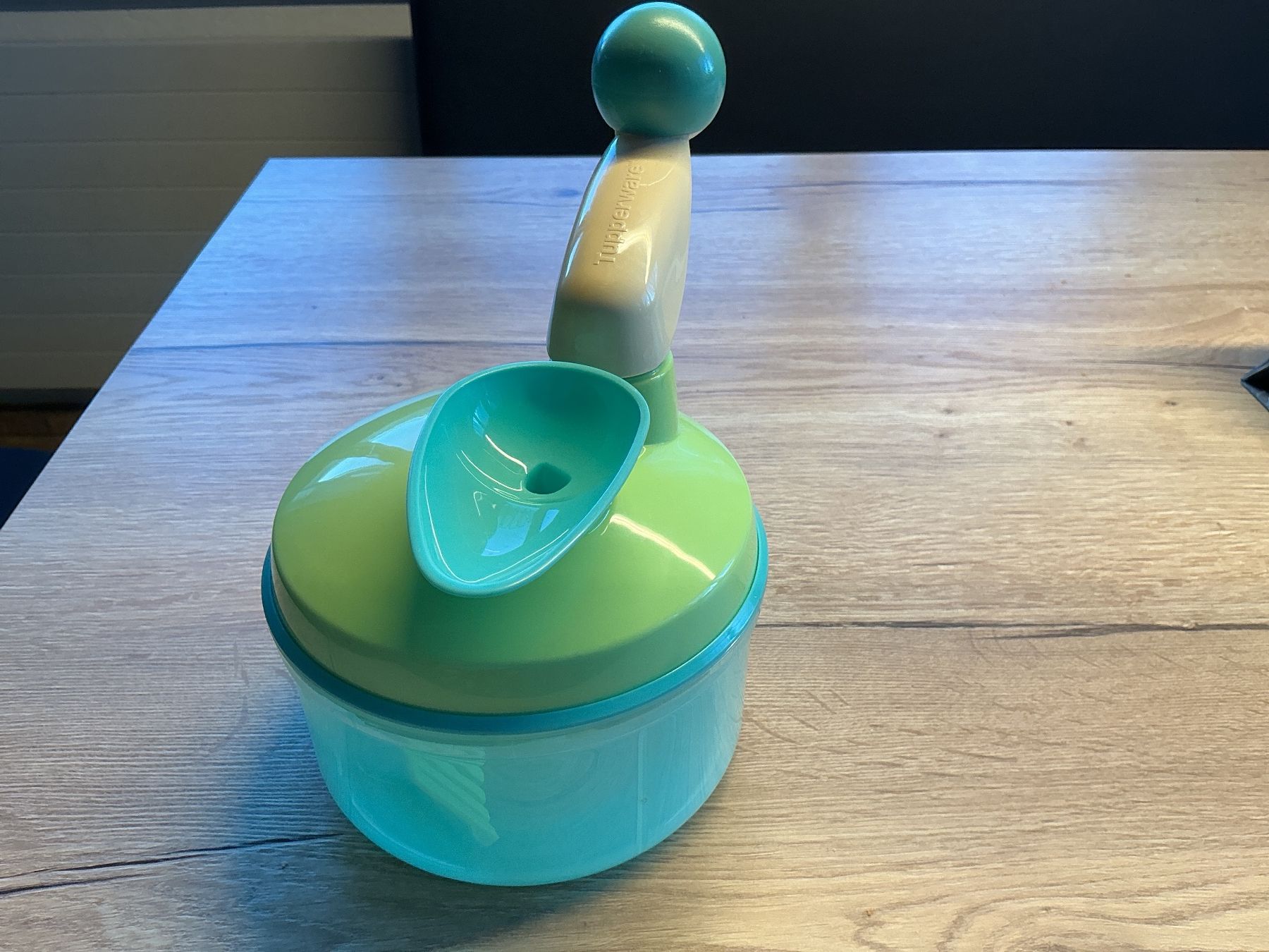 Tupperware Appareils de cuisine: Kleine salatschleuder – D'occasion à Appenzell par Bibabaxli 1
