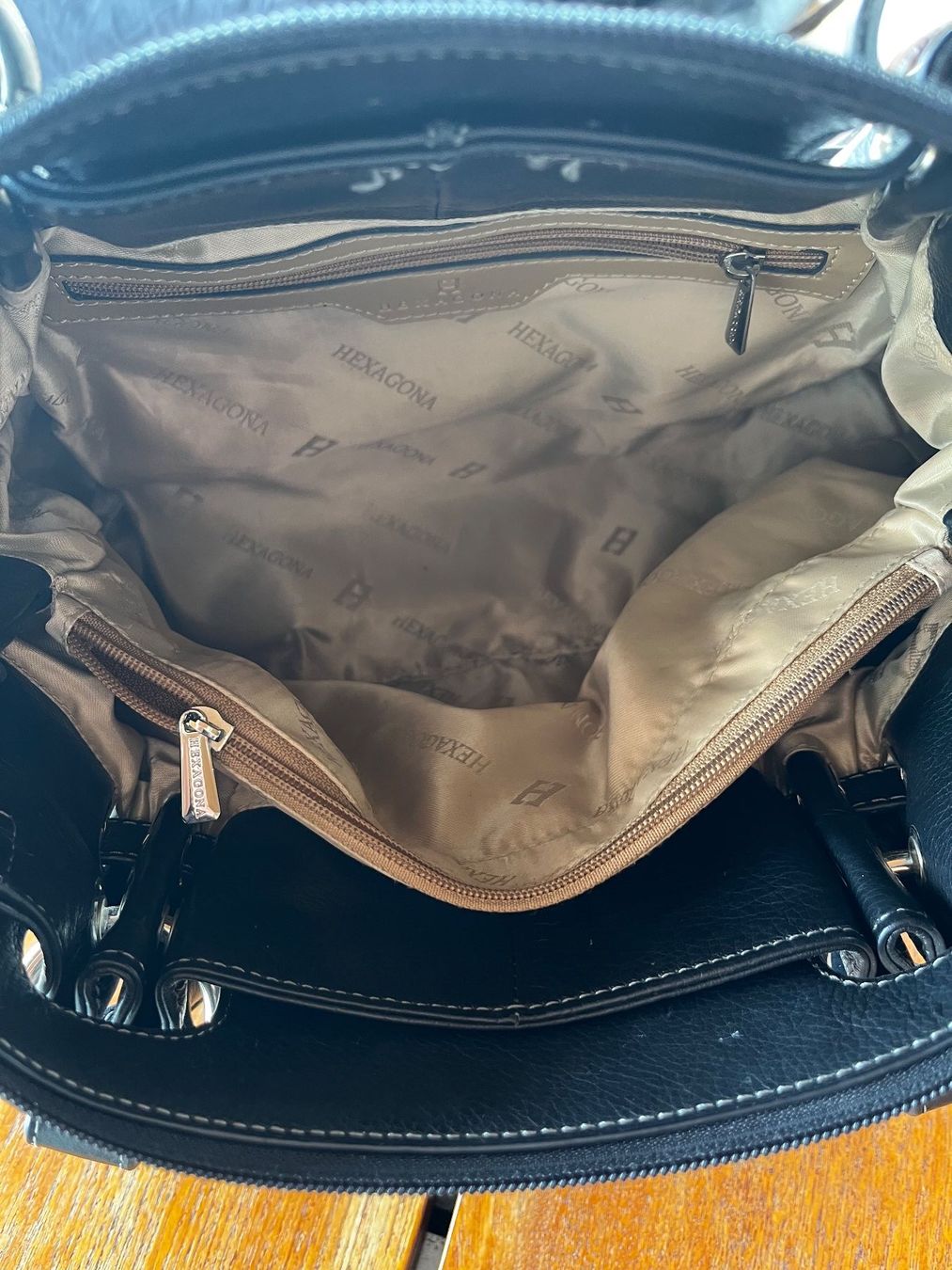 Borse da donna: Original HEXAGONA Lederhandtasche – Schwarz – Usato da Bözberg venduto da sojana 6