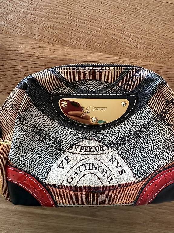 Taschen für Damen: Tasche – Gebraucht aus Oberglatt ZH von val_wq29 1