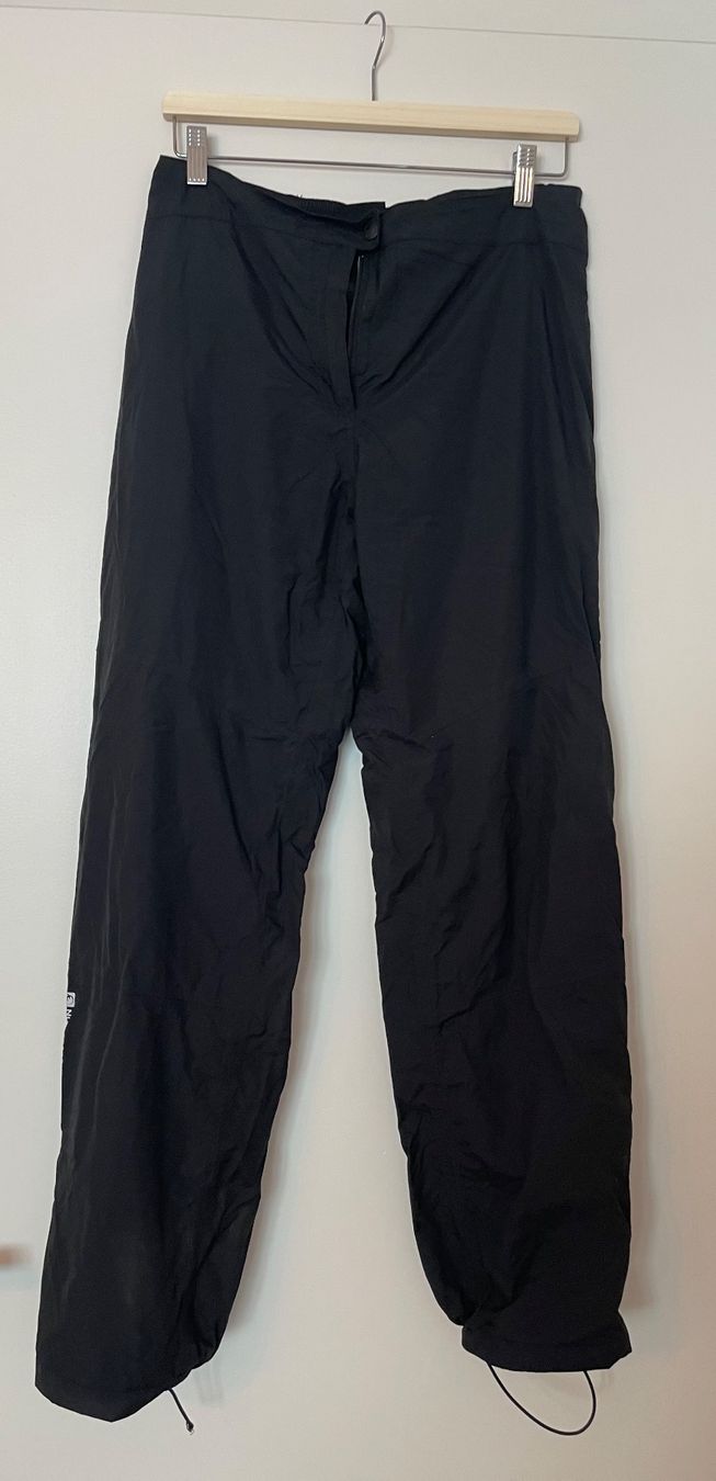 Trevolution Pantaloni: Regenhose Trevolution Grösse 42 – Usato da Bern venduto da sch.na