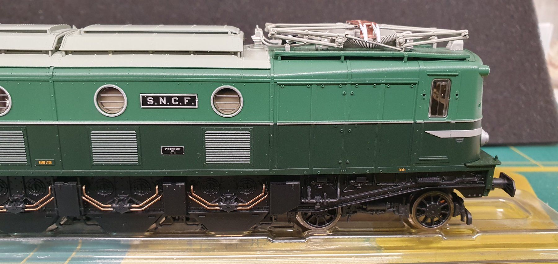 Roco Modellini di ferrovie: Roco 73480 SNCF 2D2  9122, mit Decoder ESU V5 – Nuovo e nell'imballaggio originale da Würenlos venduto da jub_nd5j 4