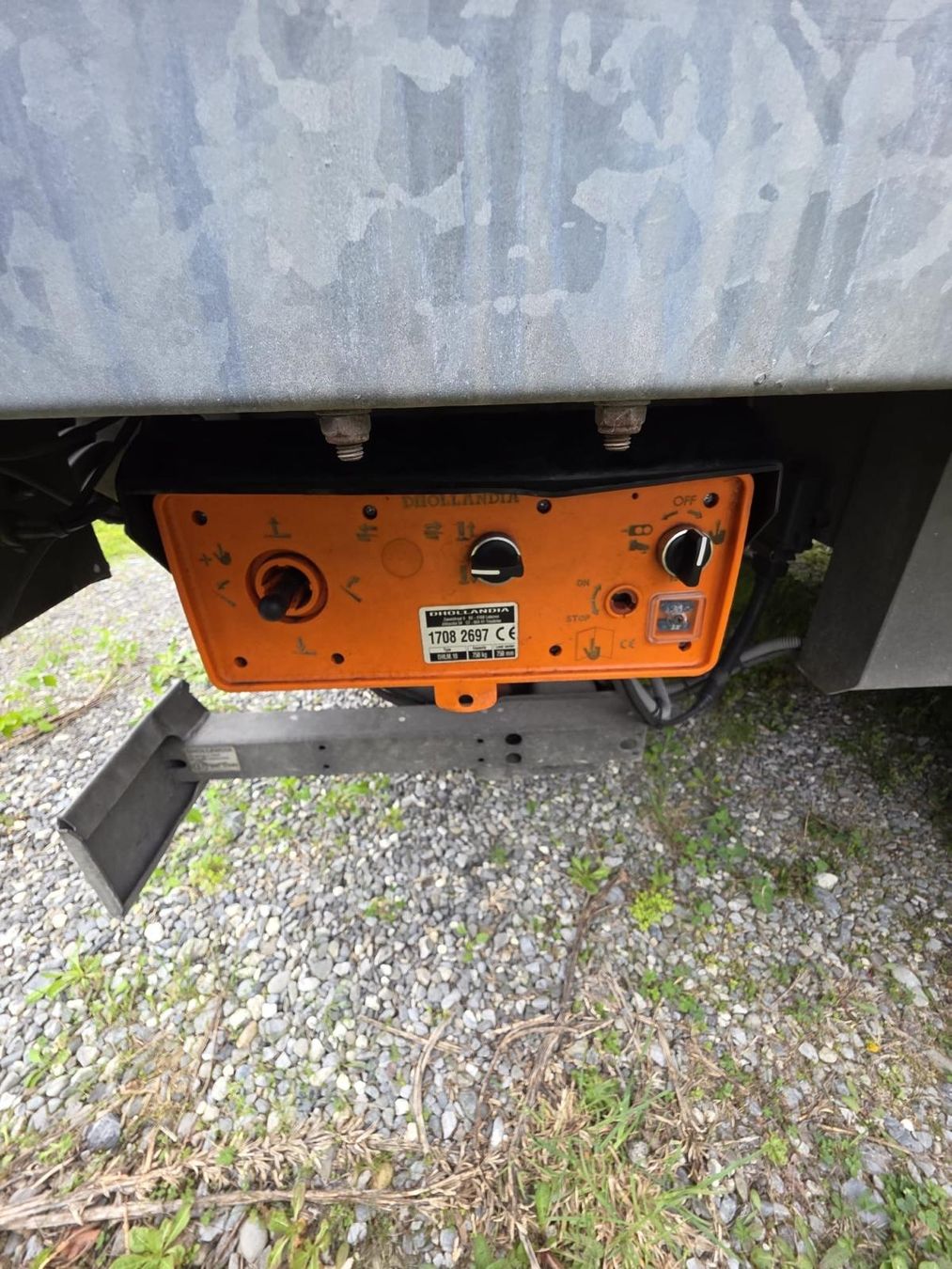 Vezeko Rimorchi: Anhänger 3.5t mit Hebebühne – Usato da Hunzenschwil venduto da mab_786b 6