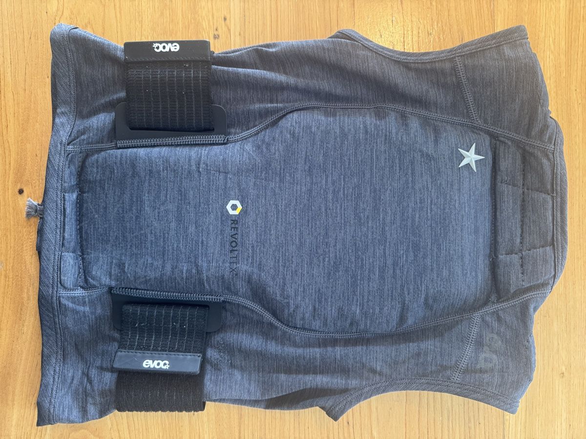 Evoc Protections: Evoc Kids Protector Vest Gr M – D'occasion à Davos Platz par bon_p865 1